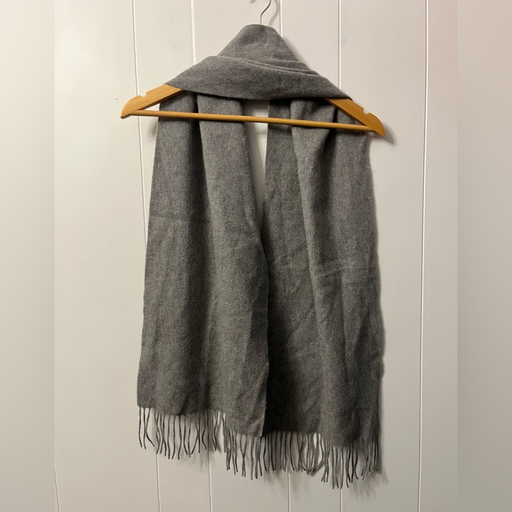 NWOT Louisa Perini 100% Cashmere Scarf Fringe Grey Gray New Soft Winter Neutral - Picture 5 of 5